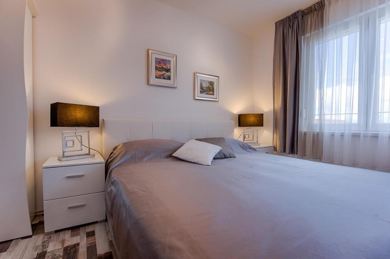 Holiday House Queens With Sea View Селце Экстерьер фото