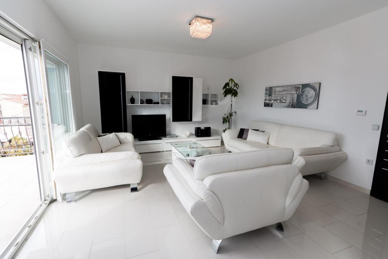 Holiday House Queens With Sea View Селце Экстерьер фото