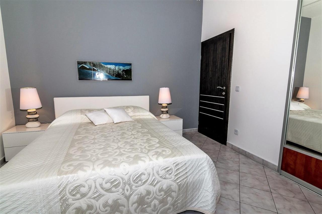Holiday House Queens With Sea View Селце Экстерьер фото